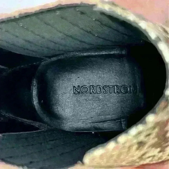 New NORDSTROM LEATHER Snakeskin Style Booties - So Cute! Size 6 MSRP: $89.00 - Picture 7 of 15